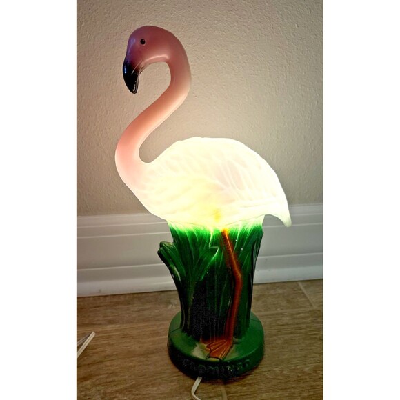 Vintage Pink Flamingo Bird Plastic Blow Mold 15 Inches Light TV Lamp - Picture 1 of 16